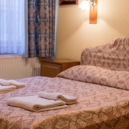 Hotel City Swing Budapest Luaran gambar