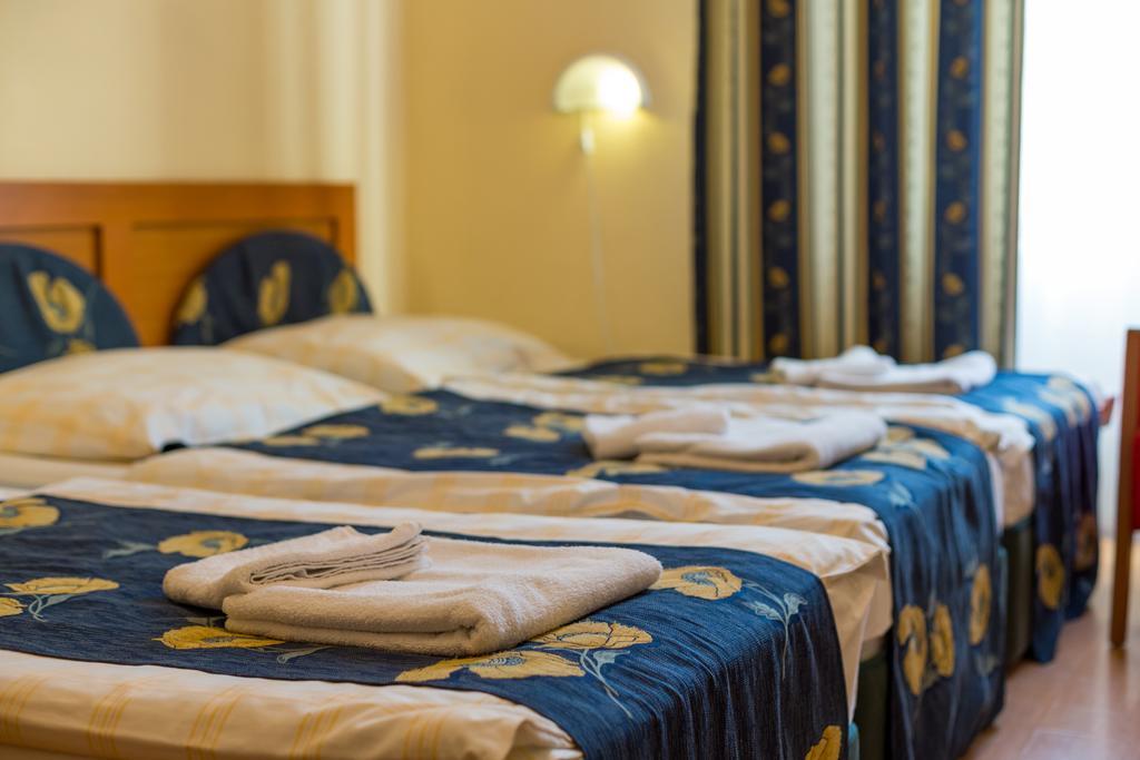 Hotel City Swing Budapest Luaran gambar