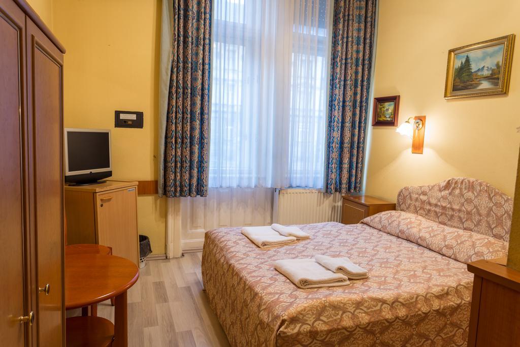 Hotel City Swing Budapest Luaran gambar
