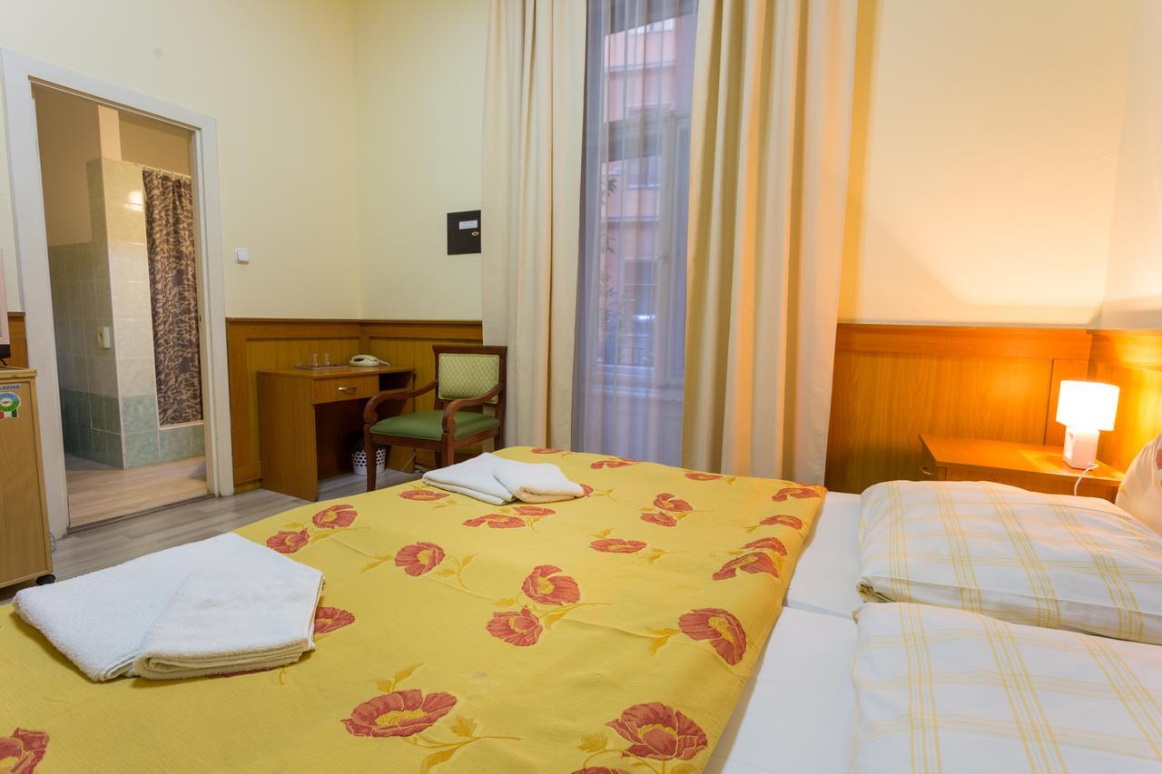 Hotel City Swing Budapest Luaran gambar