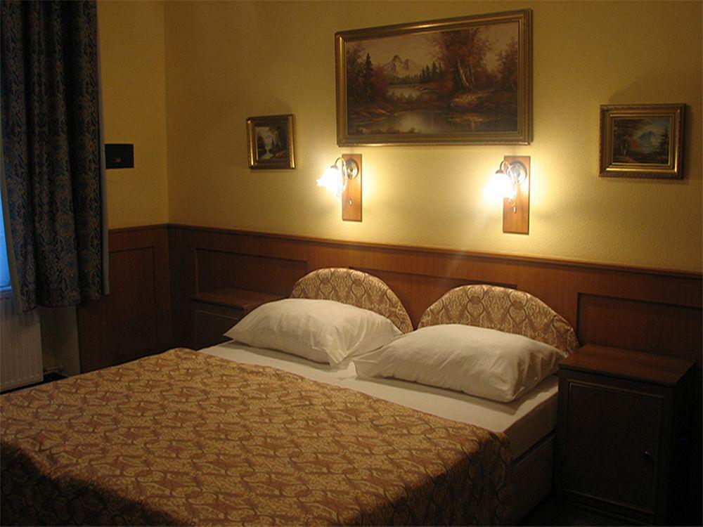 Hotel City Swing Budapest Luaran gambar