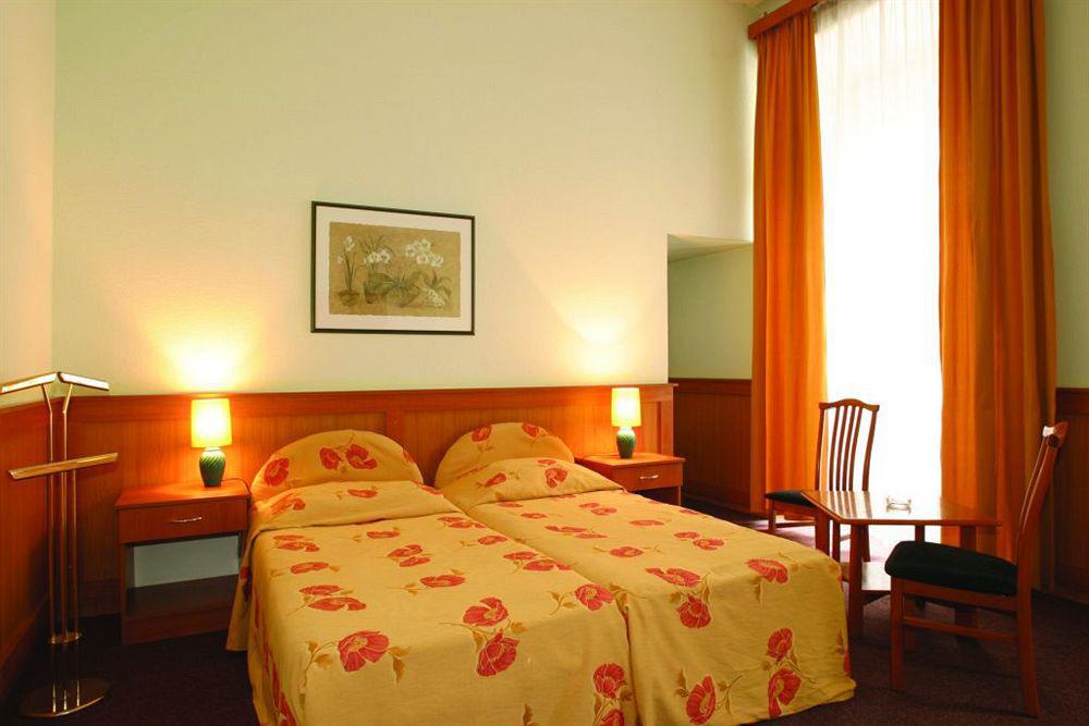 Hotel City Swing Budapest Bilik gambar